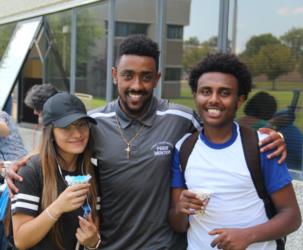 Bluegrass Community and Technical College students on campus