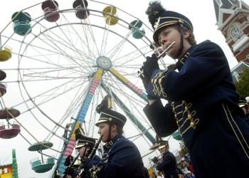 marching band with ferris wheel